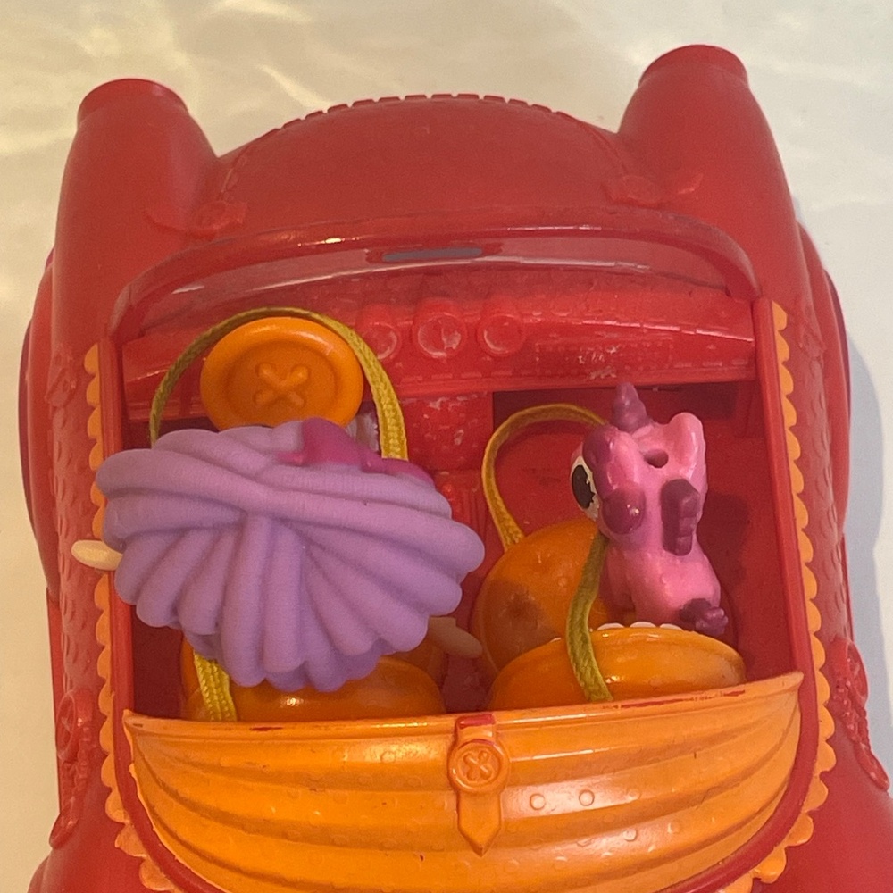 LaLaLoopsy ๐Mini RC Cruiser car with mini doll & tinies pet - Picture 7 of 12